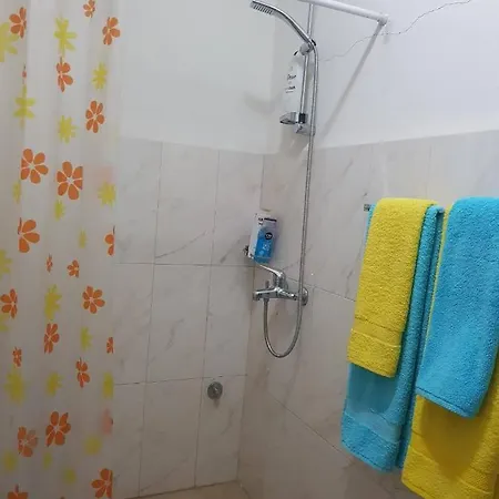 Centrally Located Lemon House Holiday home Tirana