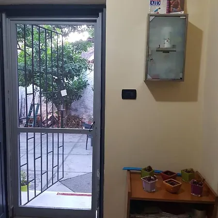 Centrally Located Lemon House * Tirana