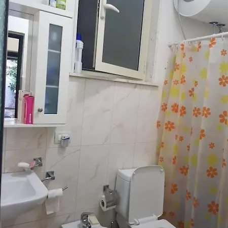 Holiday home Centrally Located Lemon House Tirana