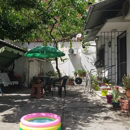 Holiday home Centrally Located Lemon House *